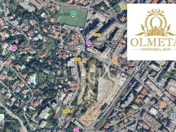 Local 979 m²
