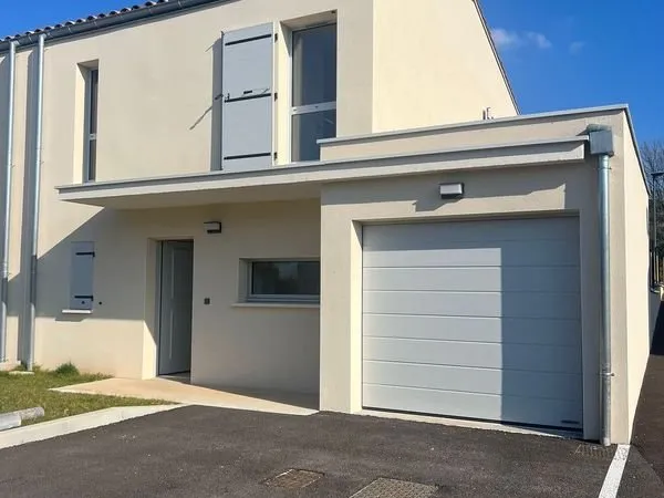 Maison 4 pièces 89,55 m² Ménerbes piscine garage