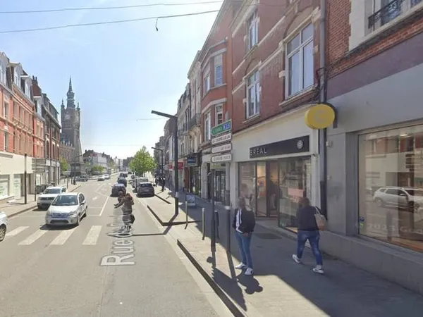 Local commercial 280 m²