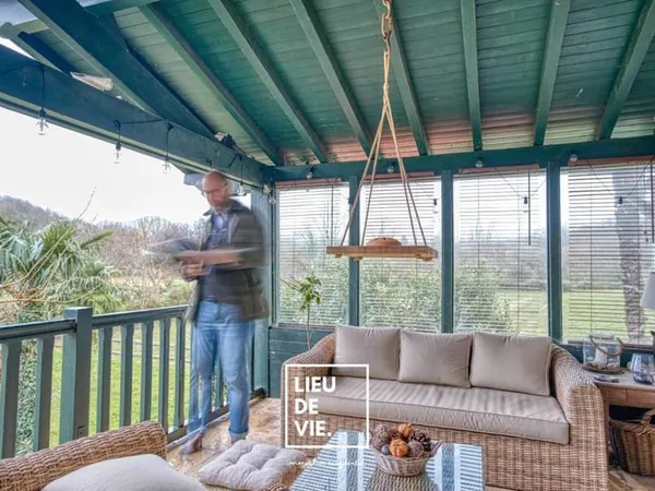 Maison 8 pièces 210 m²