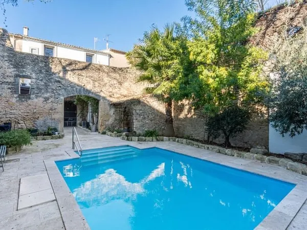 Maison 7 pièces 265 m²