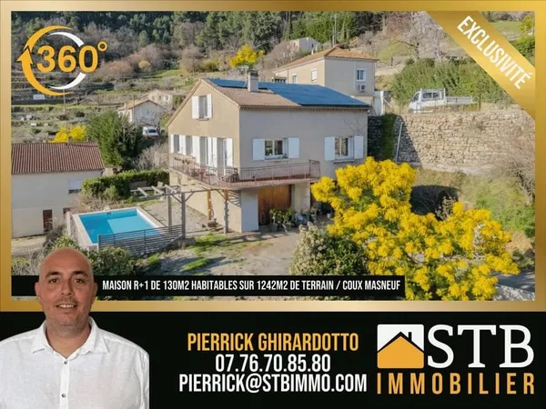Maison avec vue imprenable et piscine à Coux