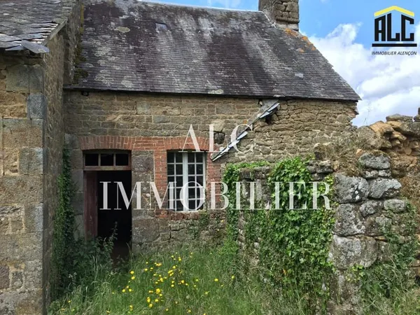 MAISON EN PIERRE