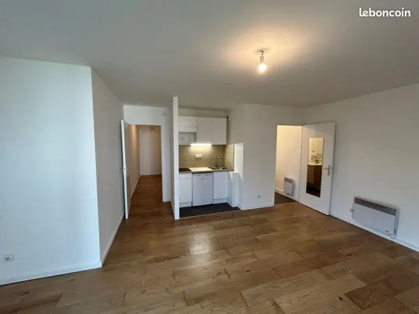 Beau t1 lumineux totalement renove