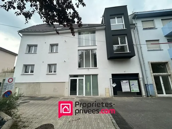 Bel appartement 4 pièces avec terrasse, garage et ascenseur