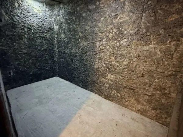 Cave premium de 4 m2 a Paris 11 / métro Couronnes