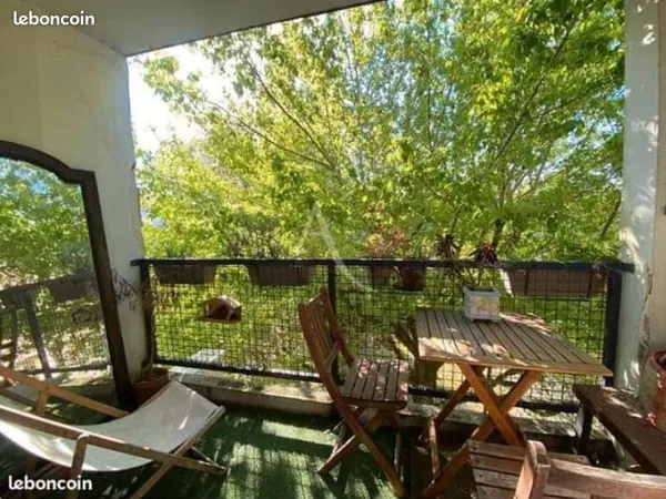 T2 meublé 56 m² - Terrasse - Parking sécurisé - Île de Nantes / Place Galarne - Disponible début jui