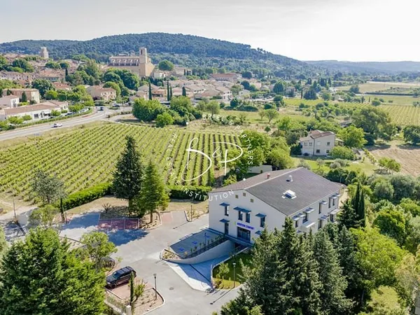 À louer à Lorgues Local commercial neuf 152 m² dans pôle santé Soléia
