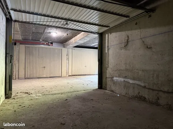 Stationnement Vente Lodève   13200€