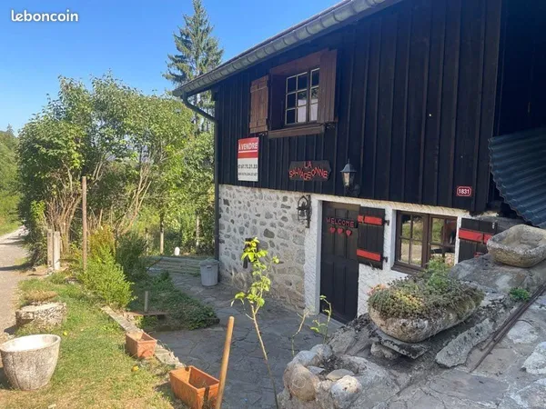 Maison avec grand jardin au calme