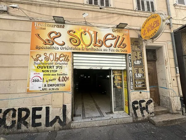 Local commercial 170 m²