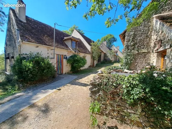 84.000 Euros - Authentique longère du 18e sur les hauteurs de l'Anglin - Parc de la Brenne - Indre