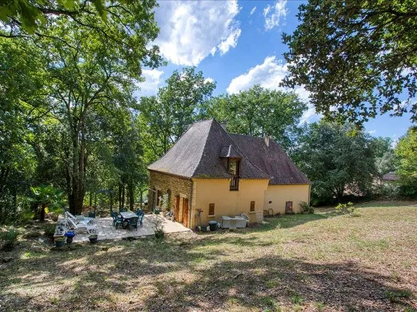 Maison en pierre de 6 pièces principales