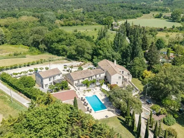 Exclusivité de vente Sur la commune d'ALLAN, A vendre studio meublé dans copropriété