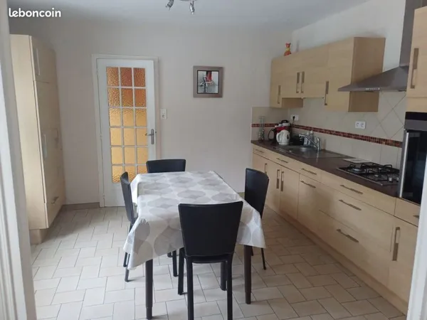 Maison 106m2 + 40m2 aménageables + sous sol + hangar - 5min Ploërmel