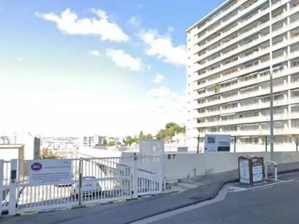 Parking 12 m²