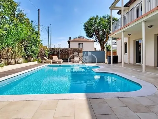 VILLA CONTEMPORAINE - 60M PLAGE - VUE MER - 3 APPARTEMENTS - RENTABILITÉ ÉLEVÉE