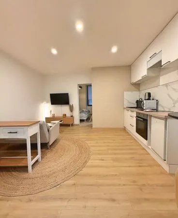 T1 rénové - 40 m² - Emplacement premium Place de la Révolution (Besançon)