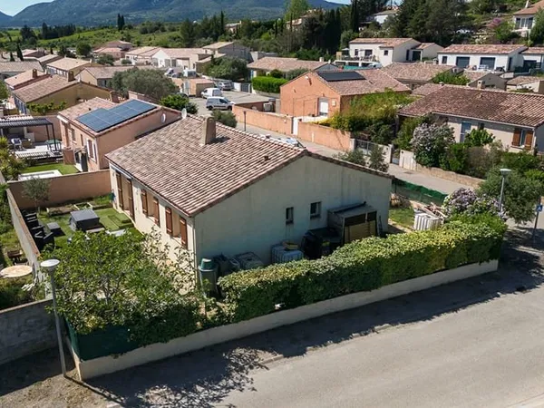 CARCASSONNE - LEZIGNAN C.- FABREZAN Villa T4 103m² (89m² hab.) avec jardin, terrasse et garage,