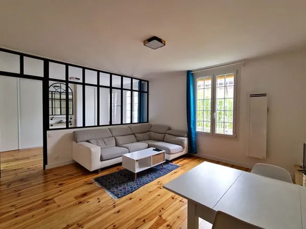 VANVES : LOCATION d'un appartement 2 pièces de 45.73m²