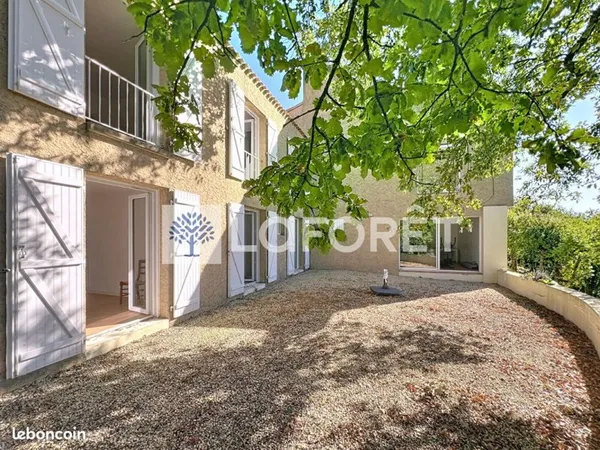 Maison 11 pièces 333 m²