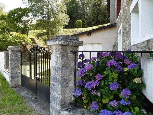 Maison en copropriété avec grand jardin