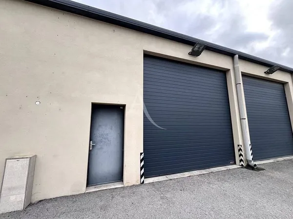 Local commercial 150 m²