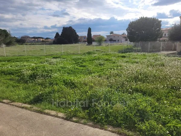 Terrain 540 m²