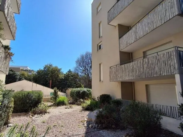 Studio 1 pièce 25 m²