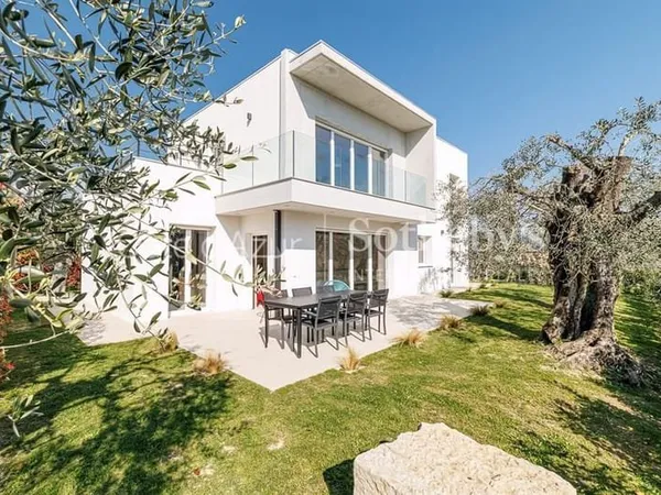 Nice Gairaut. Exclusivité. Villa contemporaine neuve vue mer et