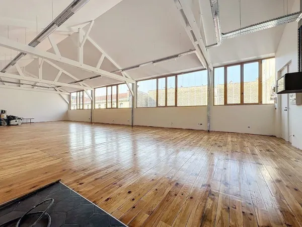 Local 140 m²
