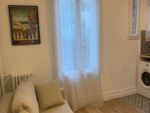 Studio 1 pièce 13 m²