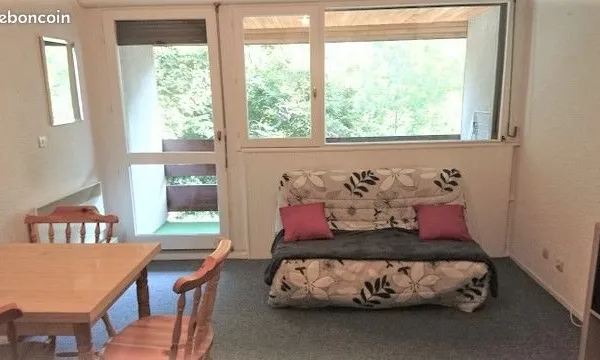 Studio cabine meublé avec garage - vue montagnes