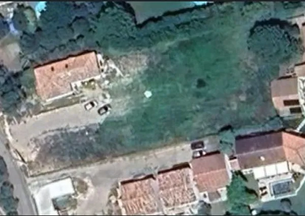 Terrain 576 m²