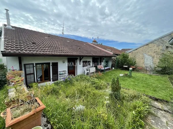 Maison mitoyenne - Bains-Les-Bains - 124,14 m2