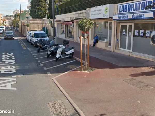 Local commercial 53 m2 à Cannes