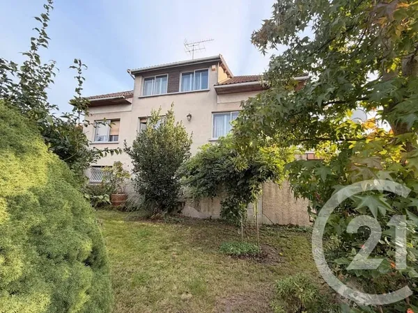 Maison 9 pièces 230 m²