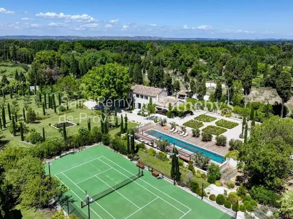 MAS D'EXCEPTION RÉNOVÉ AVEC PARC PAYSAGER - SAINT RÉMY DE PROVENCE