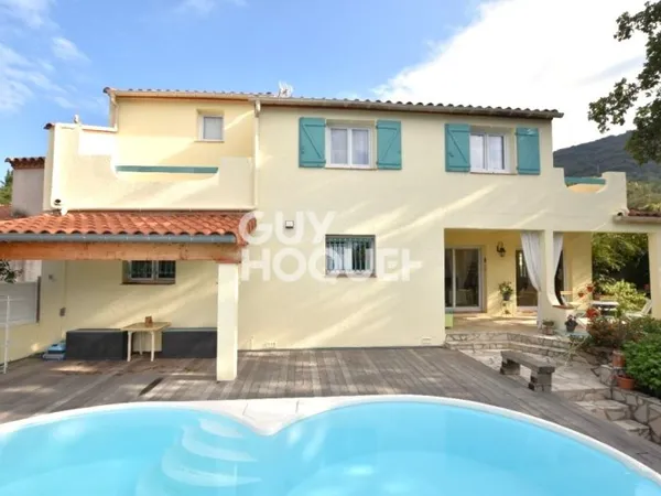 MAISON 6 PIECES AVEC JARDIN ET PISCINE