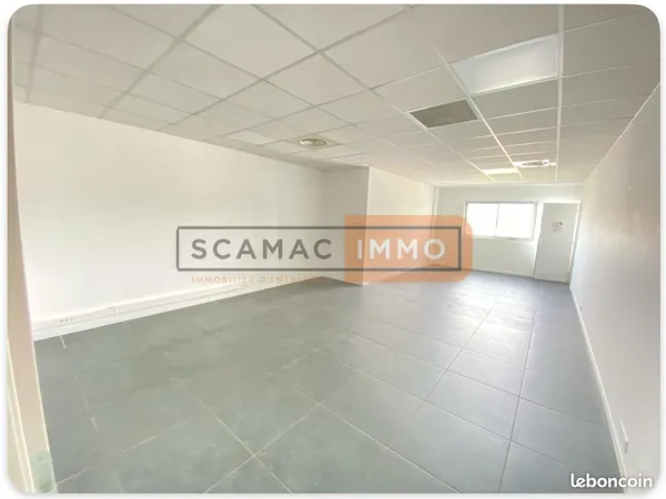 Bureau 180 m²