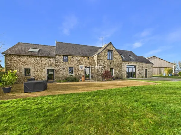 Maison 10 pièces 211 m²