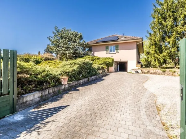 Maison 5 pièces 216 m²