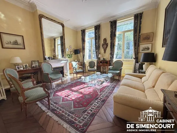 Maison 8 pièces 212 m²