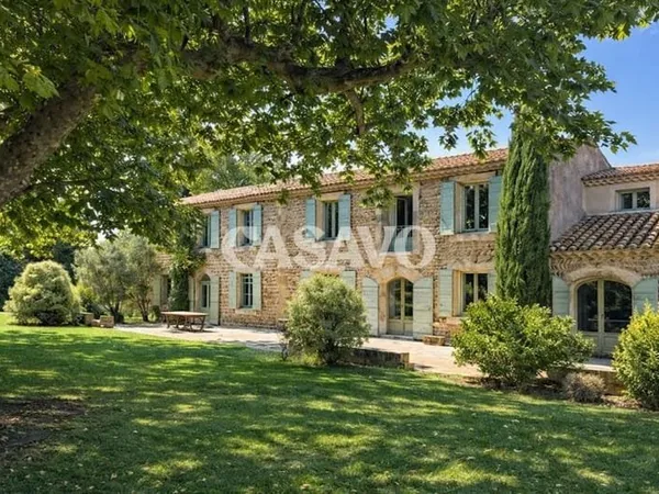 Maison 8 pièces 435 m²