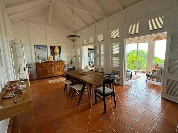 Maison 4 pièces 220 m²