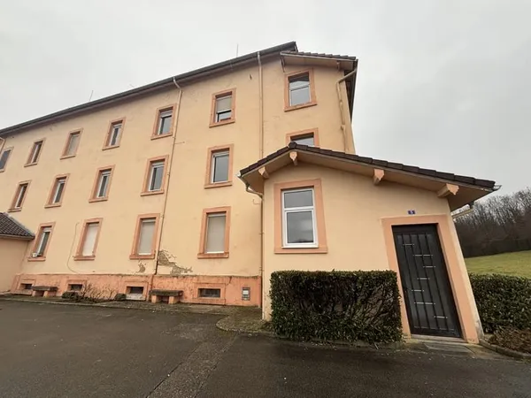 PROCHE SUISSE, immeuble de 3 appartements