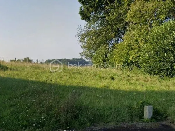 Terrain constructible 699 m²