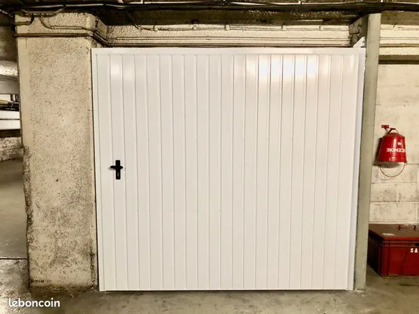 Box fermé sécurisé 24/7 - Paris 6 / Notre-Dame-des-Champs