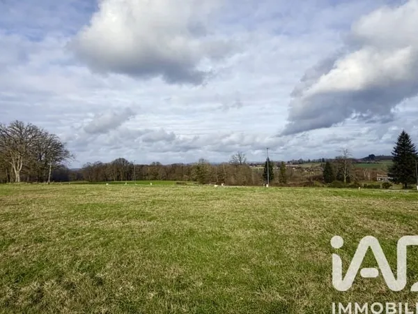 Terrain 636 m²