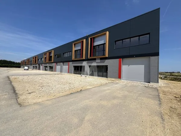Local d'activité 9375 m²